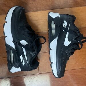 Kids Nike Airmax Size 2Y